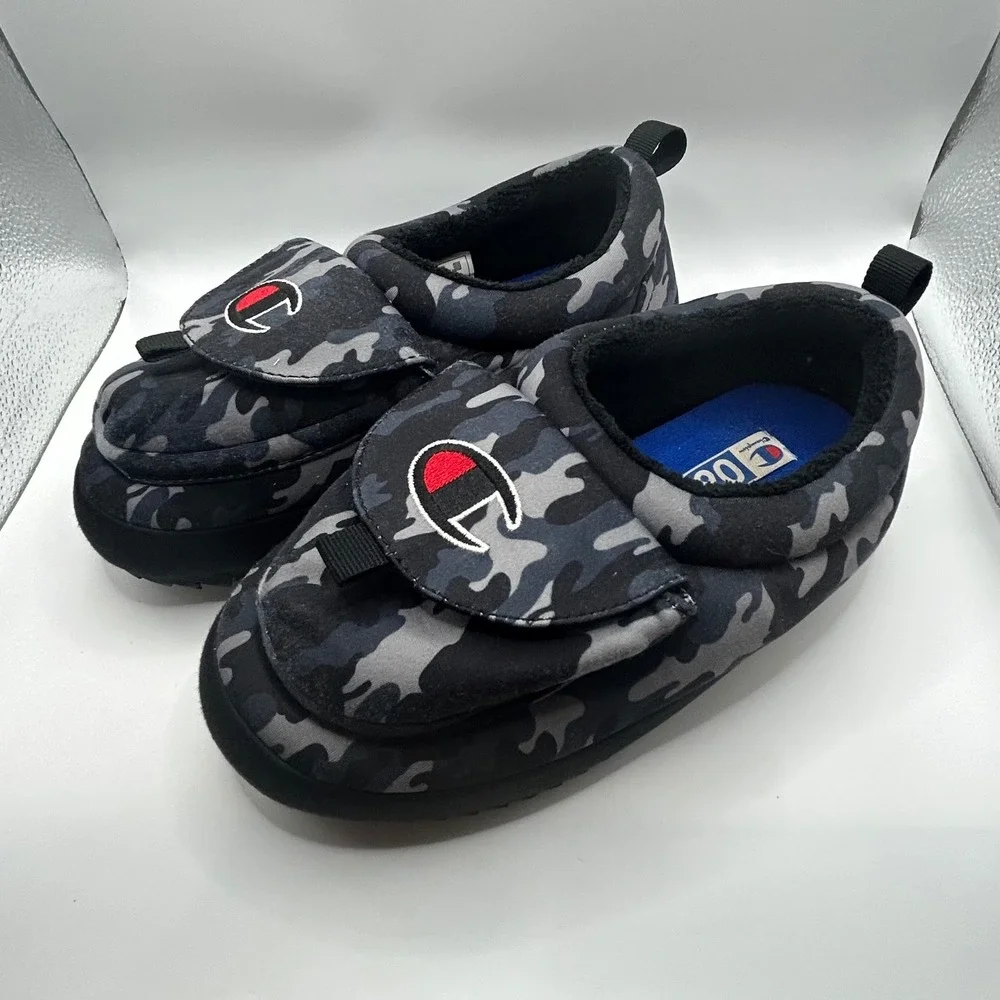 Champion Kids Camo Indoor/Outdoor Slippers‎ with pockets size 6Y